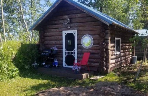 West Central Saskatchewan Cabin | Rustic Cabin at Delaronde Resort - Cabin #7