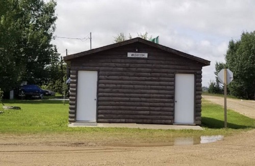West Central Saskatchewan Cabin | Rustic Cabin at Delaronde Resort - Cabin #7