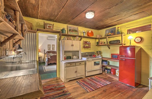 Burlington Cabin | Rustic Cabin in the Woods: 2-Acre Fishing Pond!