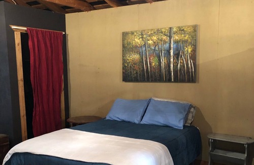 Redvale Cabin | Rustic Cabin on 1000 acres private land
