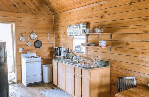 Lucedale Cabin | Rustic Cabin Overlooking Private 48 acre Bass Fishing Lake