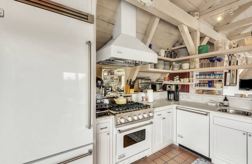 Bridgehampton House | Rustic elegance in this modern farmhouse with private pool, fantastic.