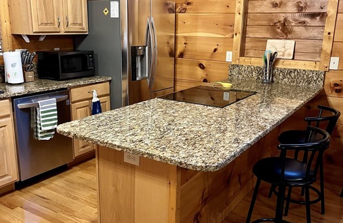 Fair Play Cabin | Rustic Escape on Lake Hartwell - Pet Friendly, Kayaks and Paddleboards Provided!