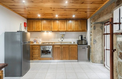 Gouveia Apartment | Rustic Getaway in Guarda