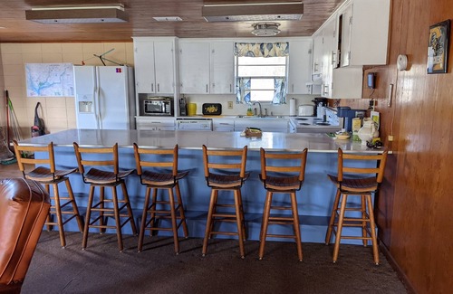 Donalsonville House | Rustic Retreat on Paradise