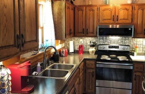 Owensville House | Rustic Romantic 3 B-Room Log Cabin/F-place