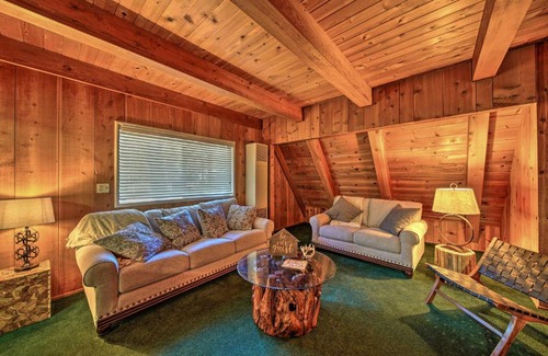 Trinity Center House | Rustic Trinity Center Cabin with Deck Near Fishing!