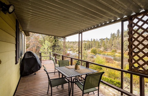 Bend House | Rustic Tumalo Deschutes River Retreat