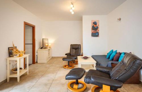 Kringa Villa | Rustic villa Casa Mate with 2 bedrooms in Tinjan