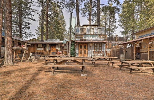 Winchester House | Rustic Western Home Walk to Winchester Lake!