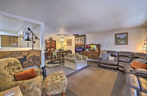 Winchester House | Rustic Western Home Walk to Winchester Lake!