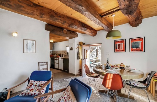 Lavertezzo Ski Chalet | Rustico Over The Bridge Verzasca 2, Sambugaro, Switzerland