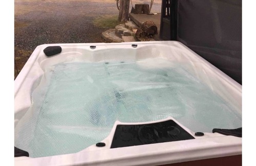 Pine Grove RV Rental | RV Site on Quiet, Private Airport