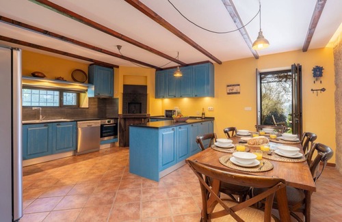 Ponte de Lima Apartment | São Julião Retreat | Pool, Jacuzzi & Garden Escape