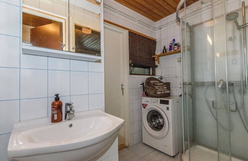 Bomba House | Säästöloma 5 f 22 by bomba by Interhome