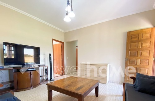 Quadra House | Sítio Aconchegante com Ampla Área de Lazer em Quadra