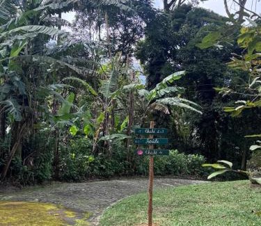 Guapimirim House | Sítio Pajuçara - Chalé 2 - Dentro do Parque Nacional da Serra dos Órgãos - Acesso ao açúde e cachoeira dentro da propriedade
