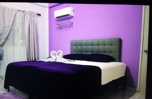 Paramaribo Bed & Breakfast | S-Villa is a very modern 6 bedroom villa at walking distance of the center.