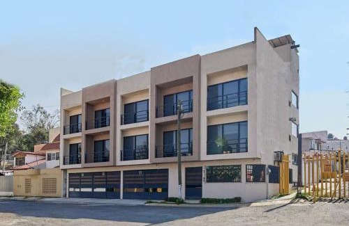 Ciudad Lopez Mateos Apartment | S04 EXECUTIVE SUITES at ITESM CEM Families Tourists & Travelers Choice Foreign Students Companies Executives WELCOME! 10min Izcalli-15min Esmeralda-20min Sátelite-25min AIFA