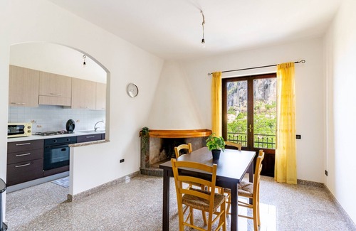 Ulassai Apartment | Sa Omu de Virgiliu - Affitti Brevi Italia
