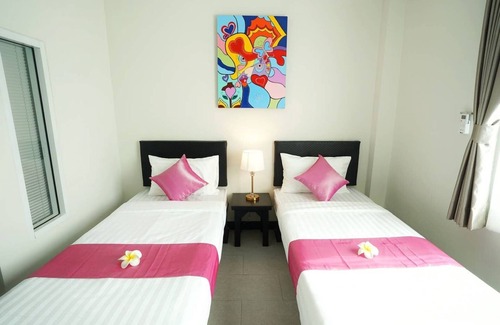 Sanambin Hotel | Sabai Twin Bed +Massage 30 Mins 1 pax + Breakfast