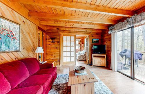 Bartlett House | Saco River Hideaway