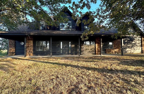 Henryetta House | Safari Splash Ranch House w/pool, hot tub, game room, slide & more