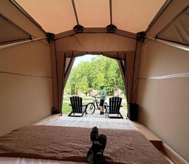 Hitchins House | Safari Tent Glamping in Kentucky with AC and Access to Biking Trails