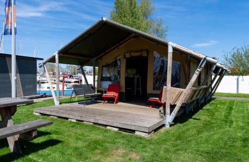 Heeg Ski Chalet | Safaritent Heeg 4 persoons