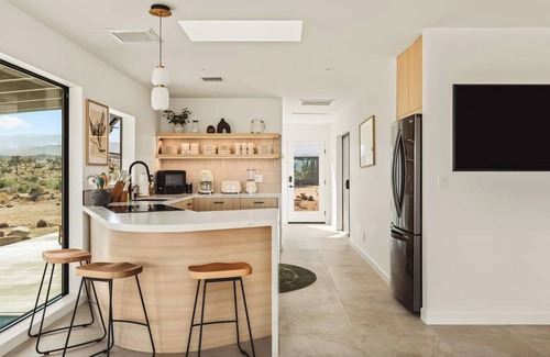 Pioneertown House | Sage Moon | Hot Tub, Fire Pit & Views