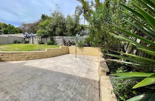 Pambula Beach House | Sails to Sea - 4 Bedroom Pet Friendly