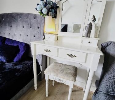 Seacroft House | Saints Homestay - Netflix - WiFi