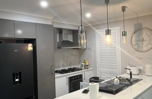 Marsden Park House | SairParadise luxuries and affordable stay for all families and couples .