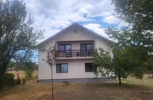 Novi Sad Ski Chalet | SALAŠ moj rodjak sa sela Vranić