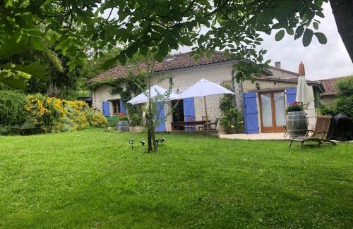Salles-Lavalette House | Salles Lavalette