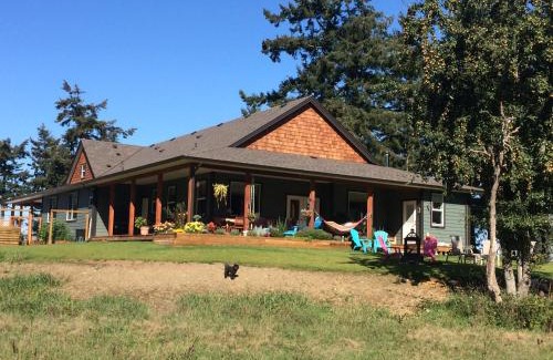 Black Creek Bed & Breakfast | Salmon Point B&B