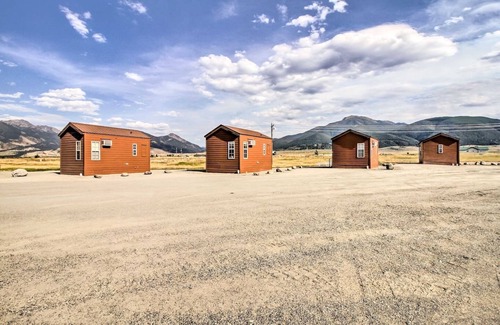 Pray Cabin | Salmonfly Cabin