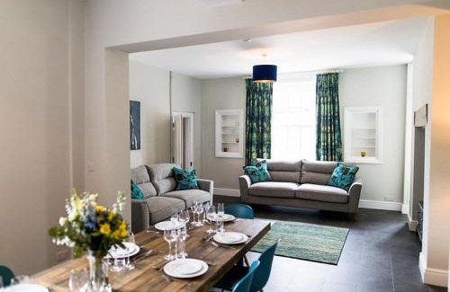 Berkeley House | Salt House - Uk43012