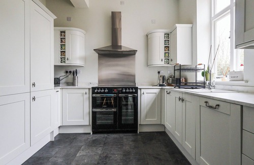 Berkeley Cottage | Salt House - UK43012