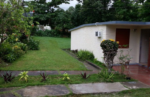 St.Bran's Burg House | SaltAire Bungalow Rose Hall 10 Mins Hike to Secluded Beach