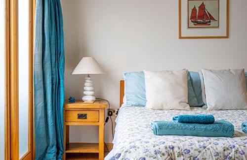Salthouse House | Salty Bottom
