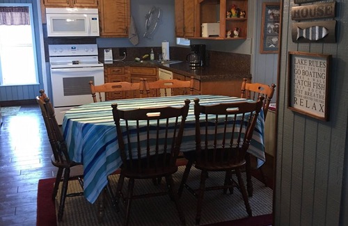 Jasper House | Sam Rayburn Lake Waterfront House with Beautiful Sandy Beach
