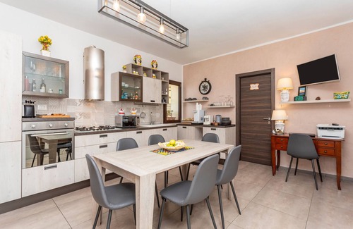 Savoca Apartment | 'Sambuco Junior Suite' Room with Sea View, Wi-Fi and Air Conditioning