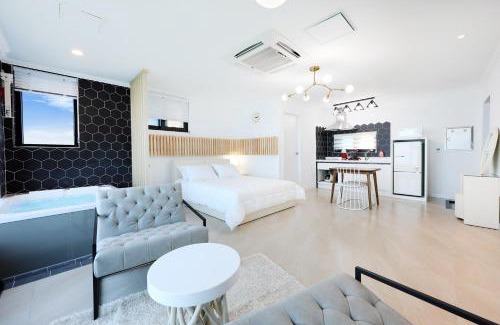 Samcheok House | Samcheok Laon Spa Pension