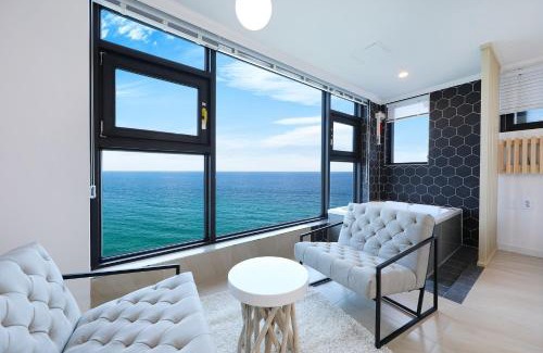 Samcheok House | Samcheok Laon Spa Pension