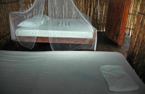 Carti Tupile Ski Chalet | San Blas Islands - Private Cabin Over-the-Ocean including Meals