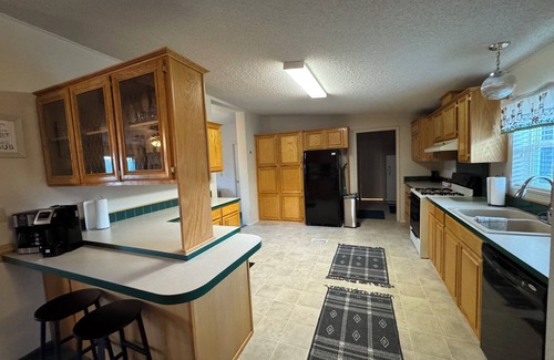 Navajo Dam House | San Juan Cast and Crash, Sleeps 10 and just minutes from world class fly fishing