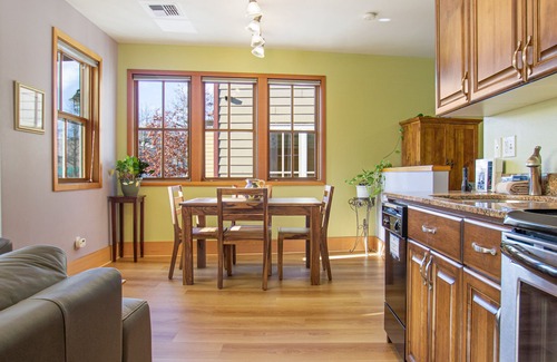 Friday Harbor Condo | San Juan Suites -Valley Farm! Pet Friendly!