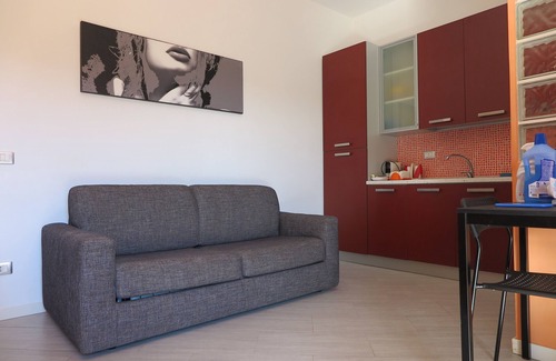 San Leone House | San Leone holiday home a stone's throw from the sea