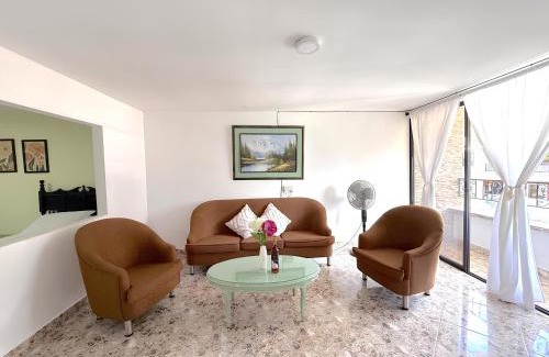 San Rafael Apartment | San Rafael apartamento amplio y cómodo cerca del río y parque principal